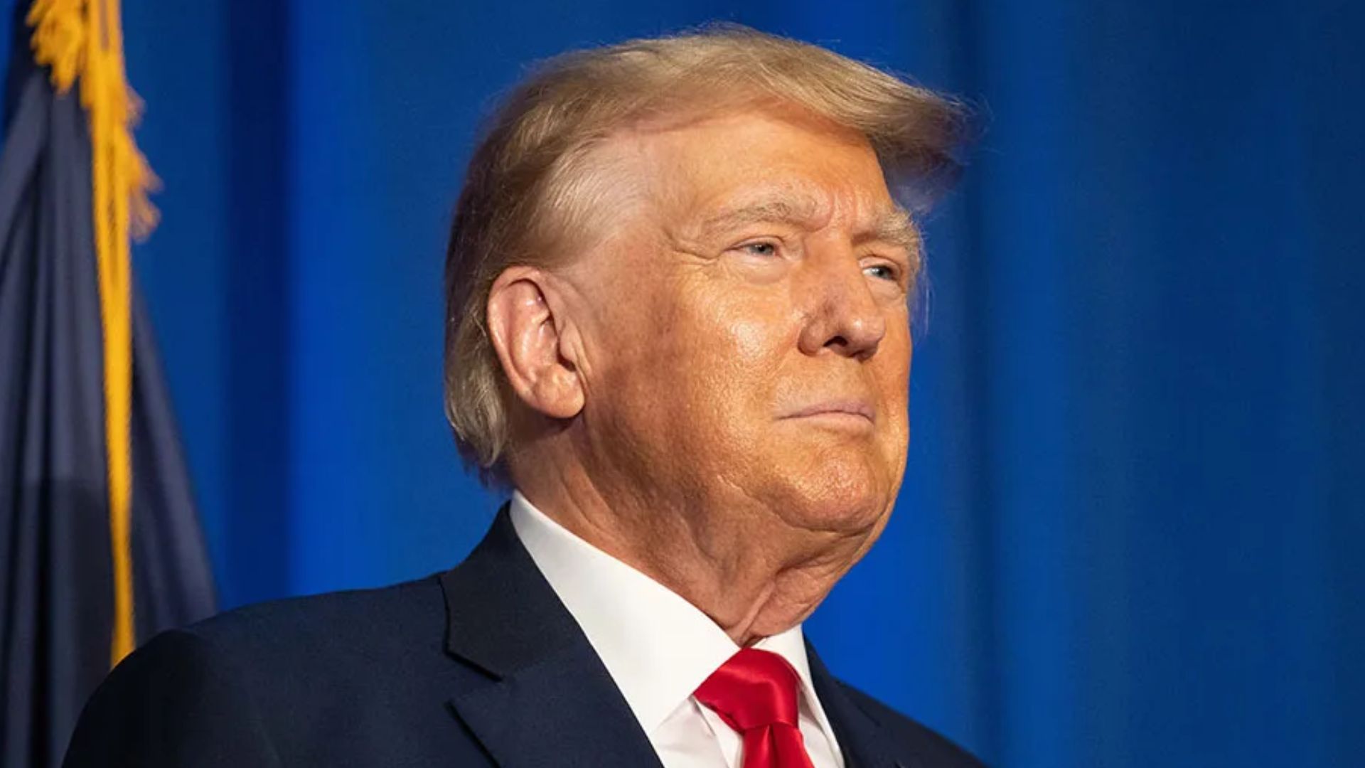 A psychologist and ex-professor , has voiced concerns that it's Trump who may be experiencing mental decline, not Biden.