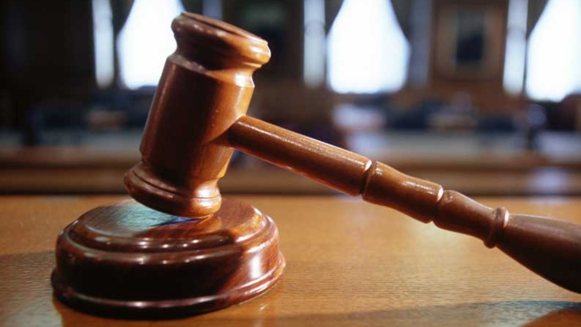 Hutchinson says Trump is eager to quickly secure the nomination because he's spotting some red flags on his way to becoming the candidate