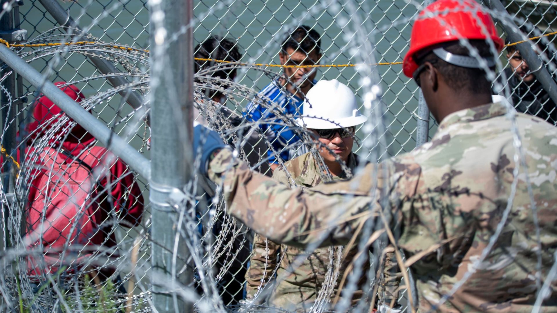 There is 28% decrease in incidents where migrants were caught illegally crossing into Texas, California and Arizona incidents on the rise