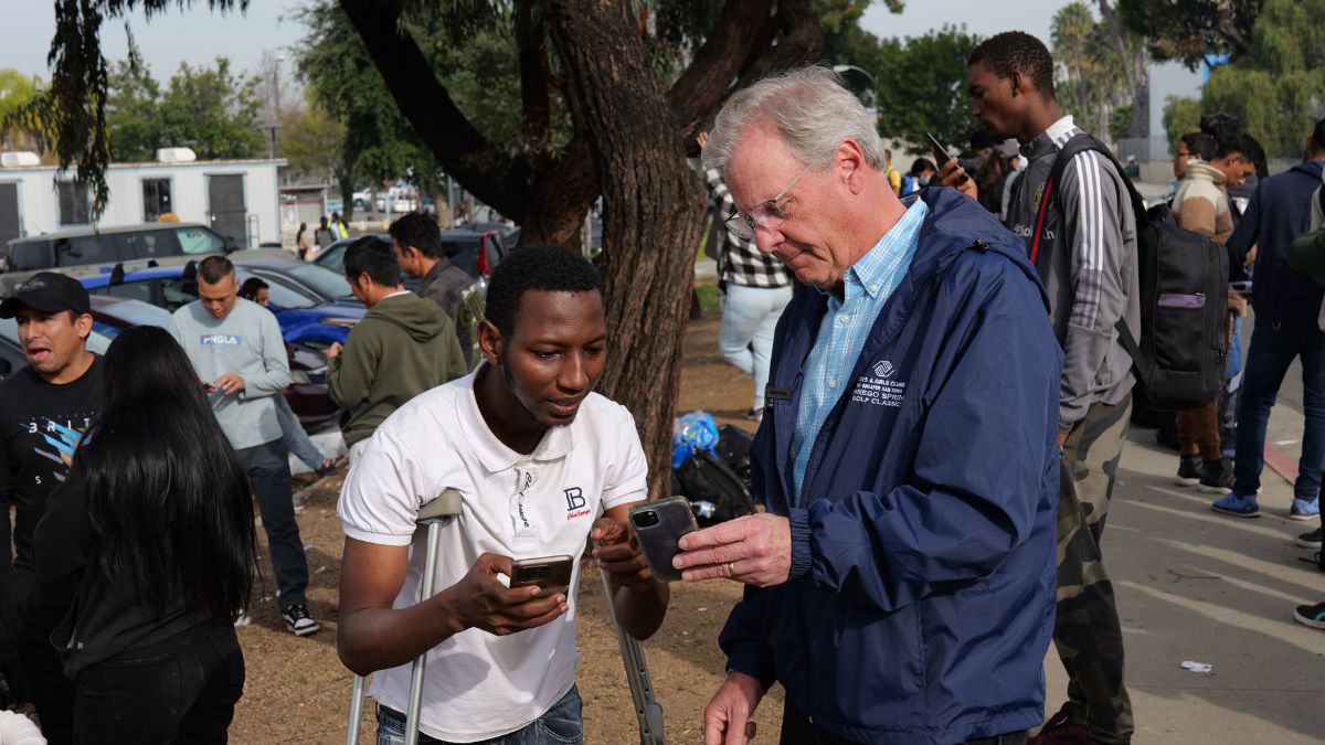 Local official says San Diego can't sustain the number of migrants, blames CPB for being migrants' UBER, dropping migrants in the city