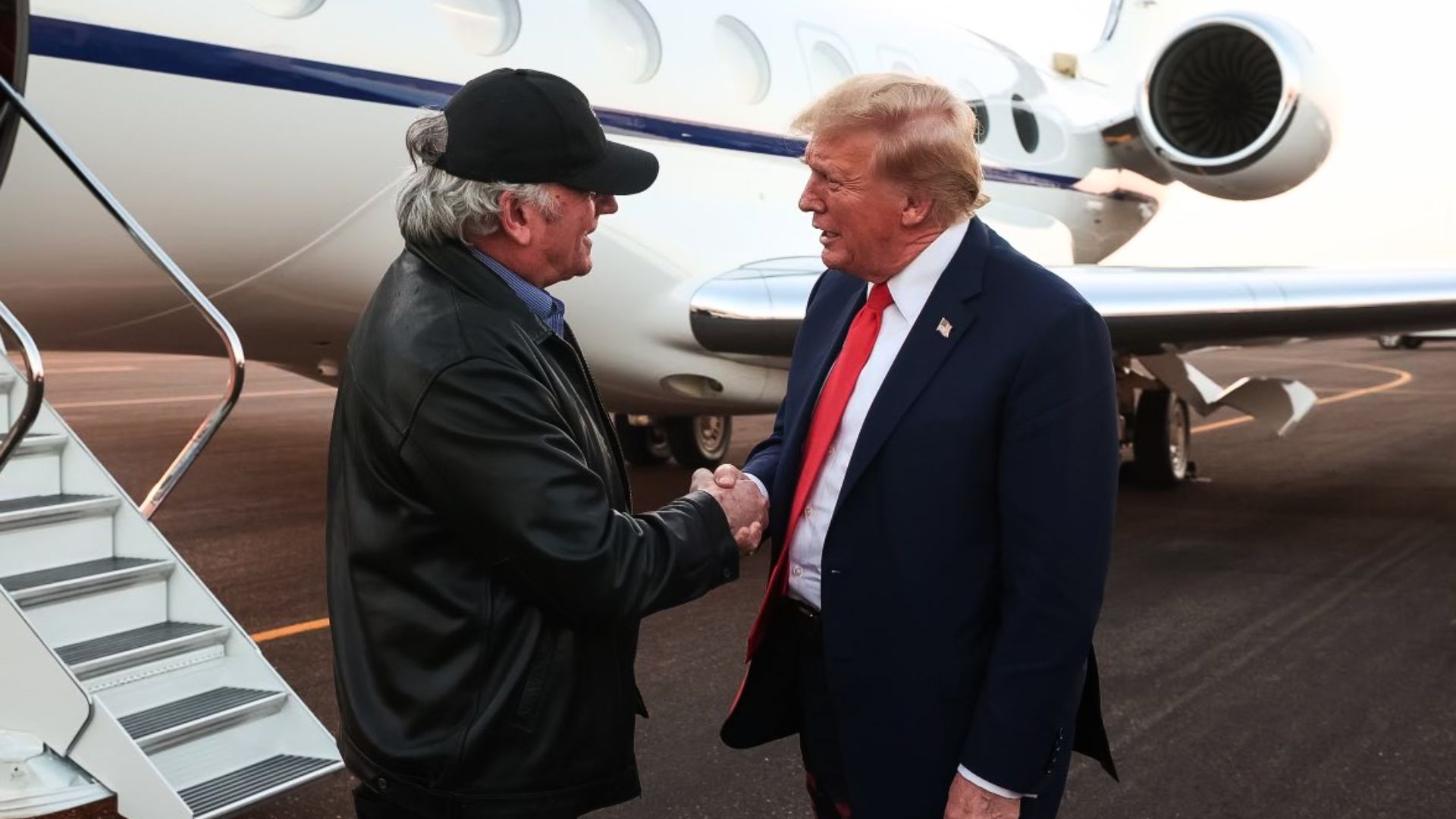 Evangelist Franklin Graham expressed his support for Trump on social media, which unexpectedly drew significant public attention