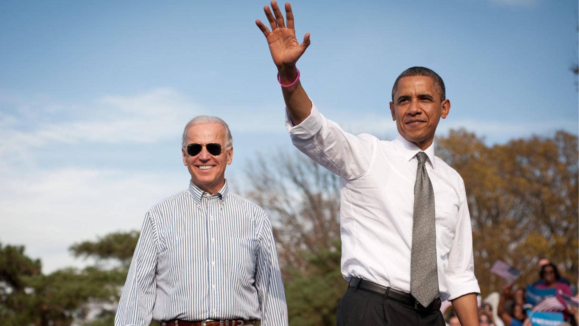 Starting November 1, some migrants will be eligible for tax credits when they enroll in health insurance through the Affordable Care Act.