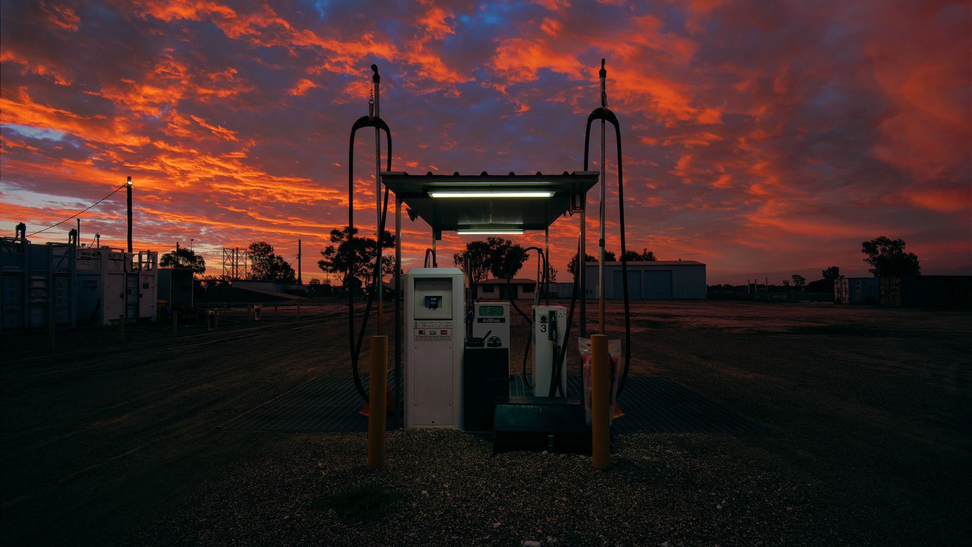 As summer transitions into fall, drivers in South Carolina are welcoming a decline in gas prices, providing financial relief at the pumps.