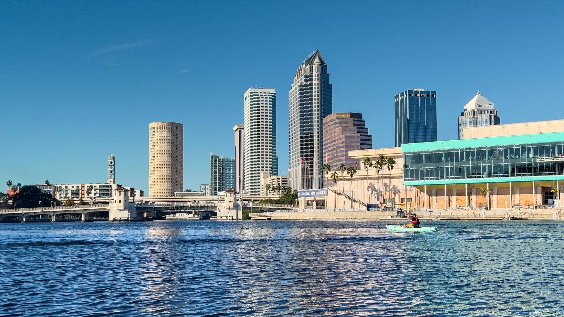 Spirit Airlines is offering Louisville passengers cause to dream of sandy beaches and sunny sky in South Carolina and Florida