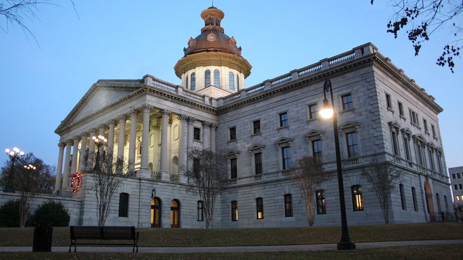 South Carolina lawmakers have taken a significant step toward reshaping the state’s tax structure, approving a sweeping income tax overhaul