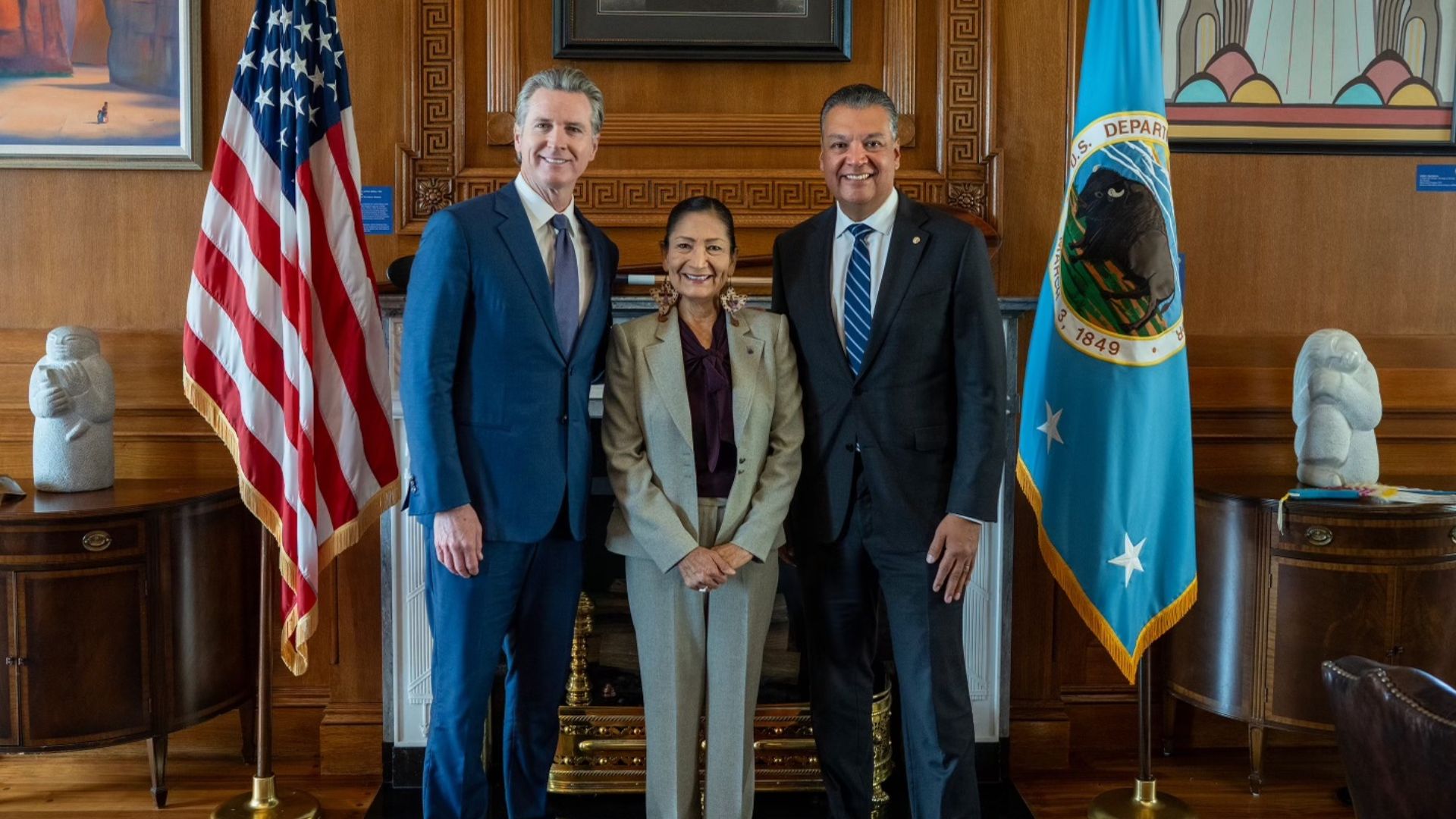 Padilla shared a New York Times report stating that the Justice Department had ended its criminal probe into Powell, an inquiry that had become a major obstacle in the Senate confirmation process for Kevin Warsh, President Donald Trump’s pick to become the next Federal Reserve chair.