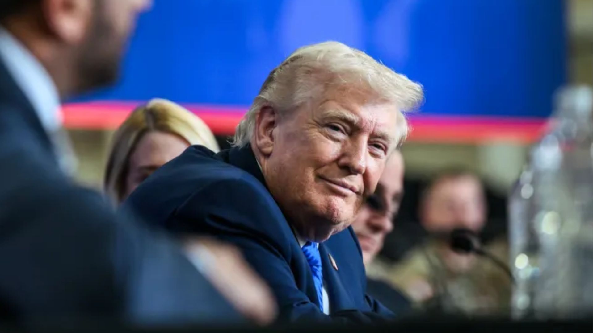 Among the most vocal critics was New York lawmaker Hakeem Jeffries, who publicly questioned Trump’s state of mind during an interview with MeidasTouch Network journalist Scott MacFarlane.