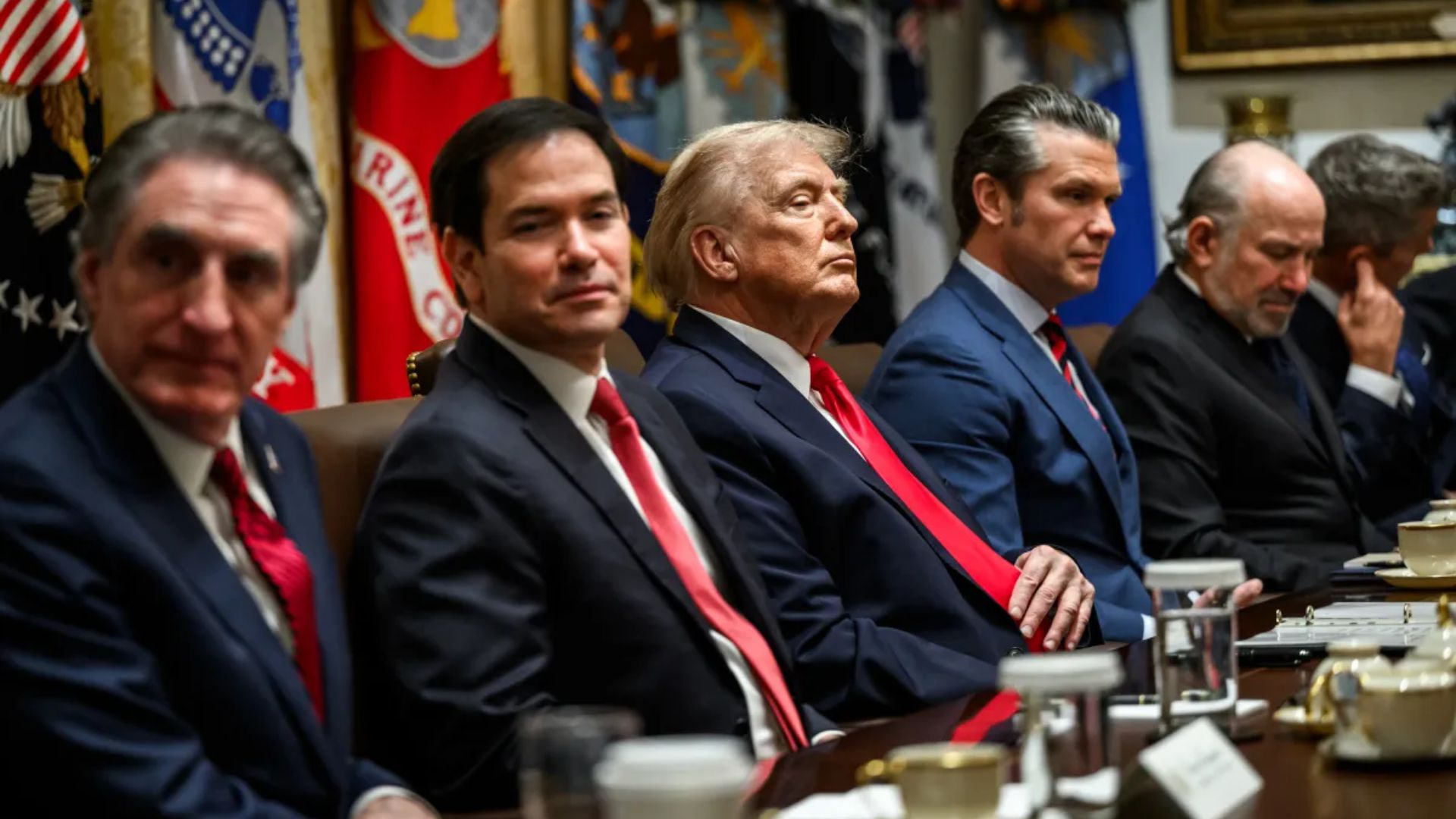 Cohn argued that Trump, known for bending facts and delivering exaggerated claims, had instead described a policy approach with surprising clarity. In his analysis, the president’s remarks were “on the nose,” aligning closely with the administration’s actual fiscal direction.