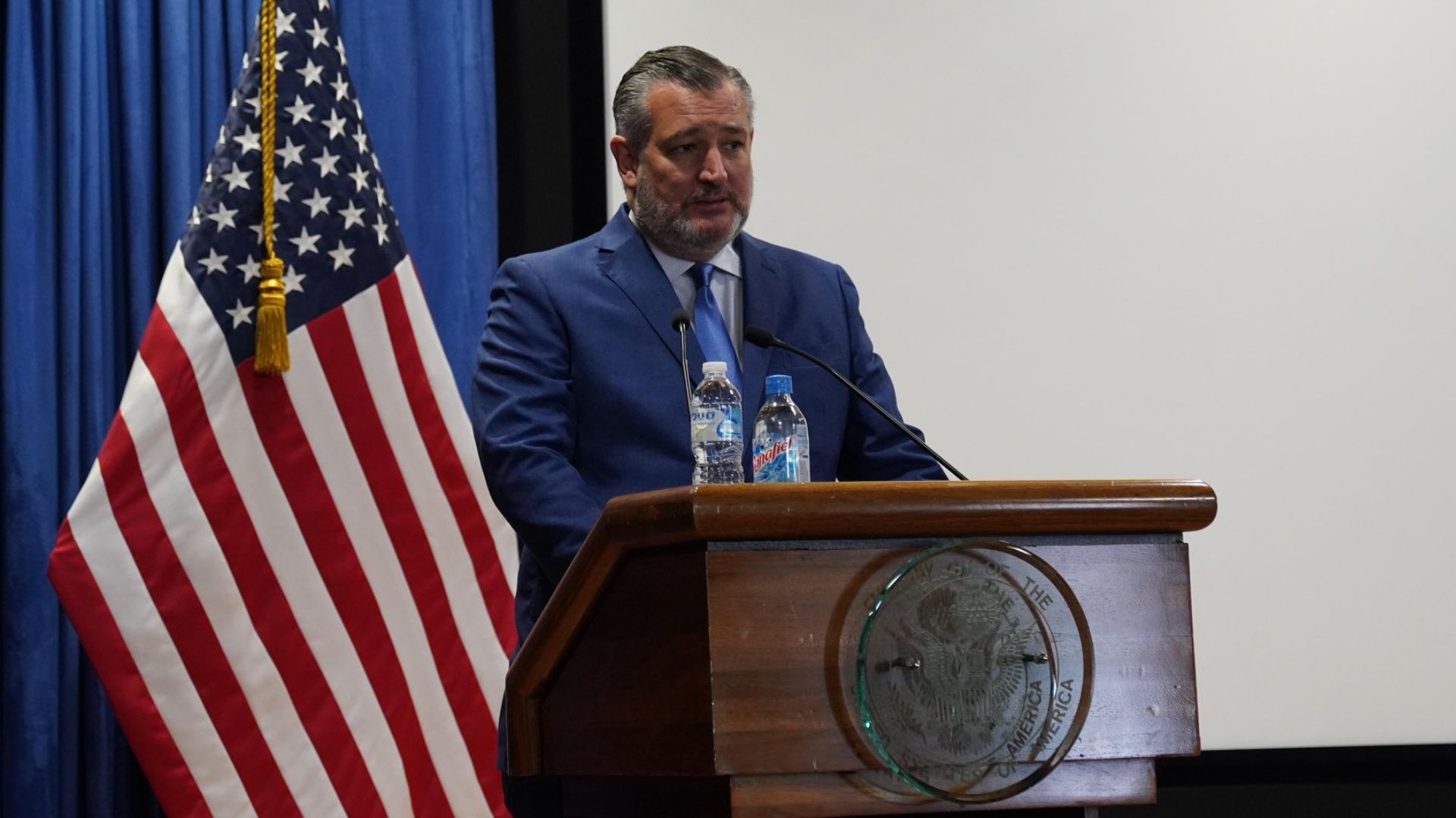 In the interview, Cruz framed the issue as a direct contest with China and argued that the moon is not simply a scientific target, but a strategic one.